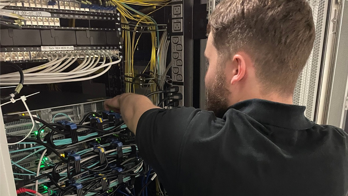 Equinix presenta el Hub de IA Distribuida