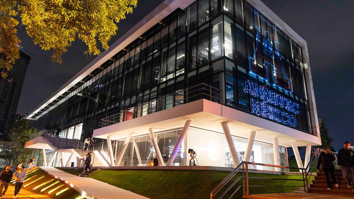 Inauguran complejo tecnológico universitario en México